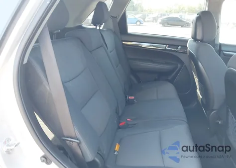 2013 Kia Sorento Lx z USA, uszkodzony, nr VIN 5XYKT3A64DG389634